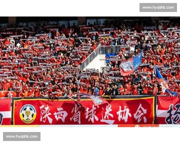 赛场激情助阵精彩瞬间点燃观众热情与团队士气